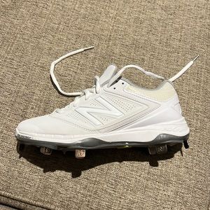 New Balance 4040v1 Low Women's Fastpitch Softball Metal Cleat - White